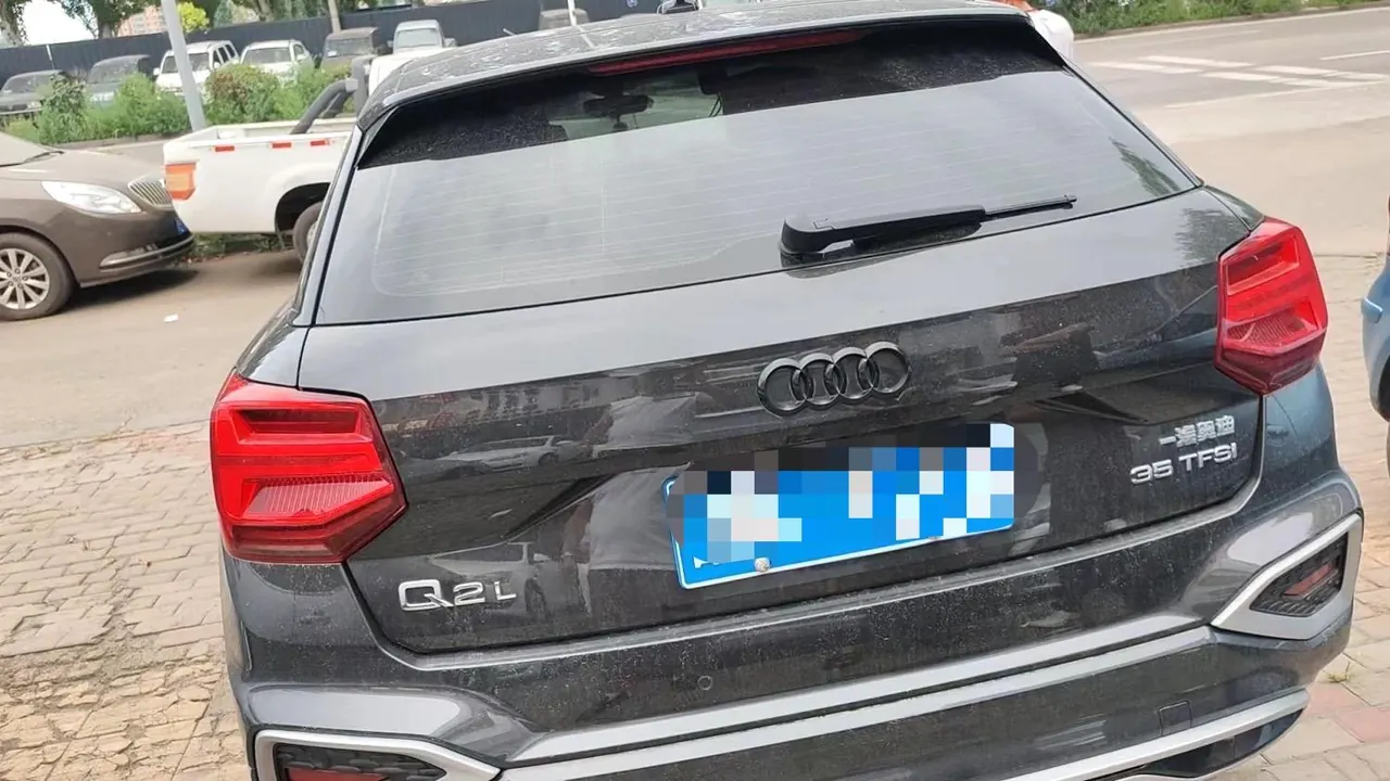 Audi 2022 Q2L 1.4TFSI 35TFSI Fashion Elegant Automatic 6