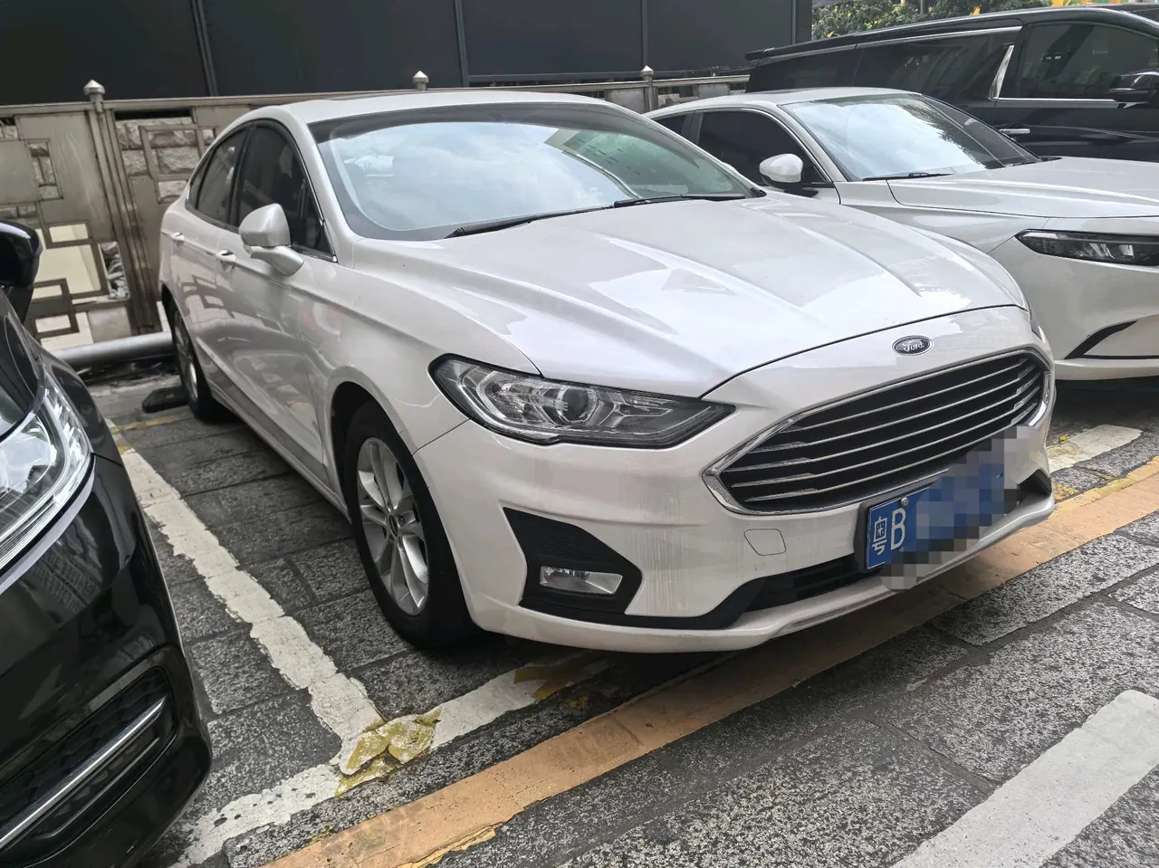 Ford 2020 Mondeo 1.5T EcoBoost 180 Luxury Automatic Gear 3