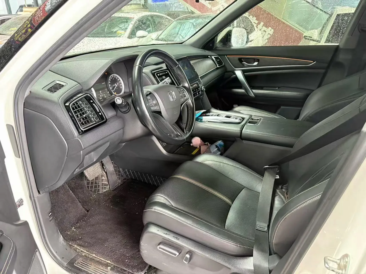 Honda 2020 UR-V 2.0T 370TURBO two-drive elegant version of automatic gear 4