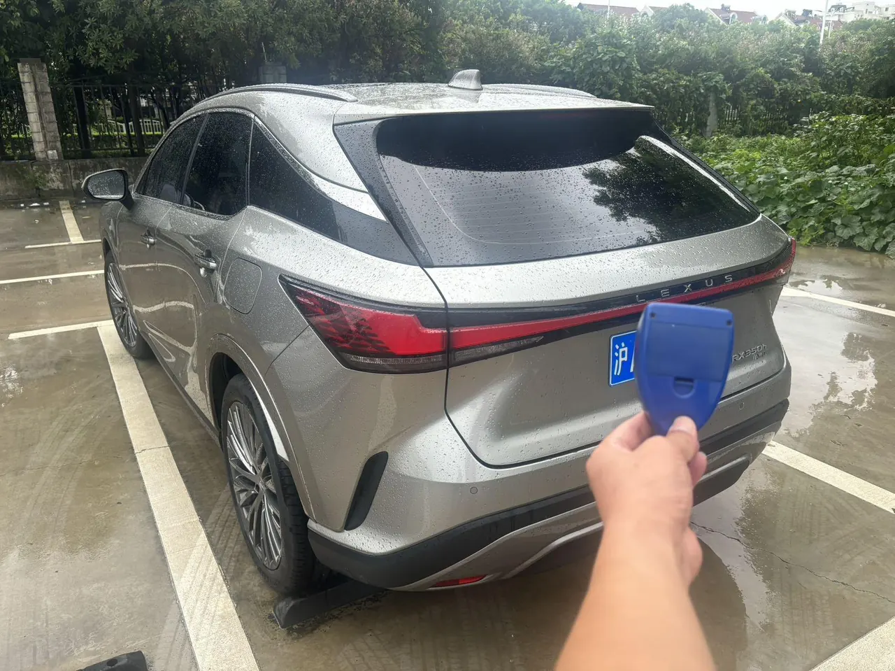 Lexus RX (Imported) 2025 RX350h 2.5 Stepless Four-wheel Drive Alcohol Edition Automatic Gear 3