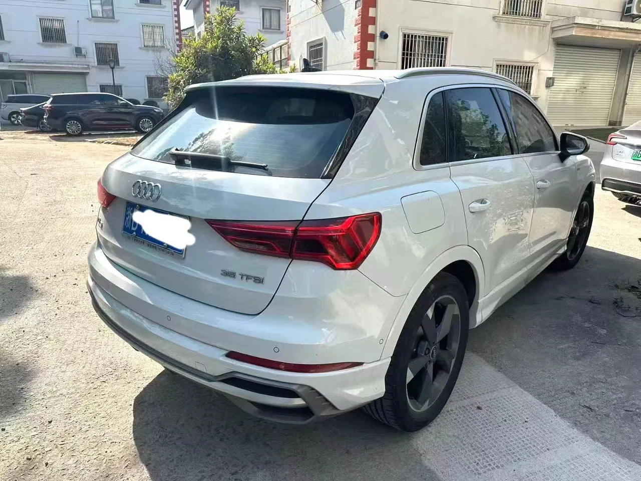 Audi 2021 Q3 1.4TFSI 35TFSI Enterprising and Elegant Automatic Gear 7