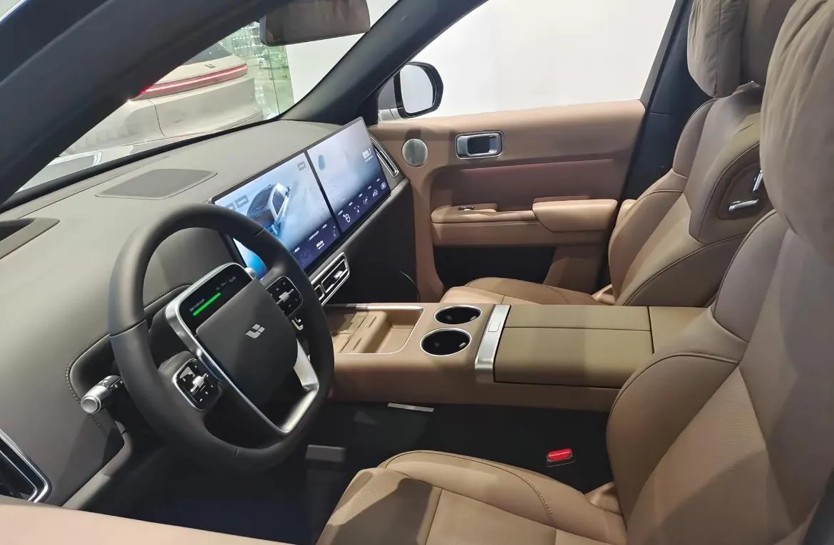 Li 2025 L8 Max Intelligent Rejuvenation Automatic Gear 3