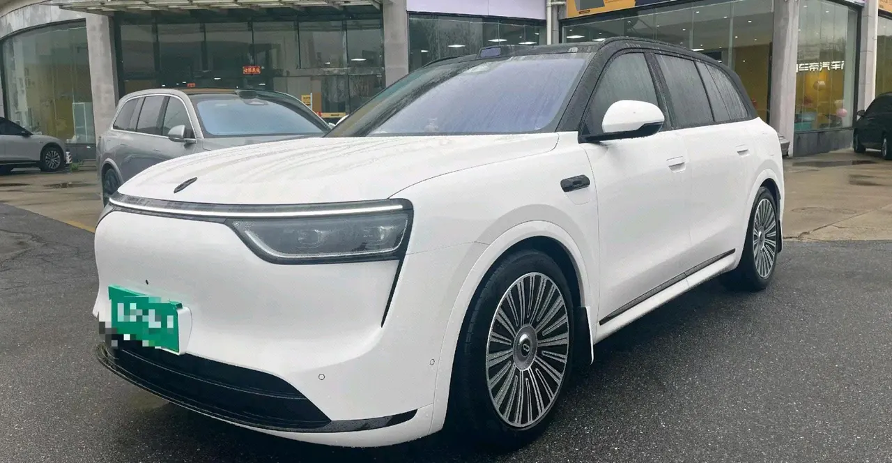 Open image lightbox: AITO 2025 AITO M8 Max 53.4kWh 5-seat automatic gear