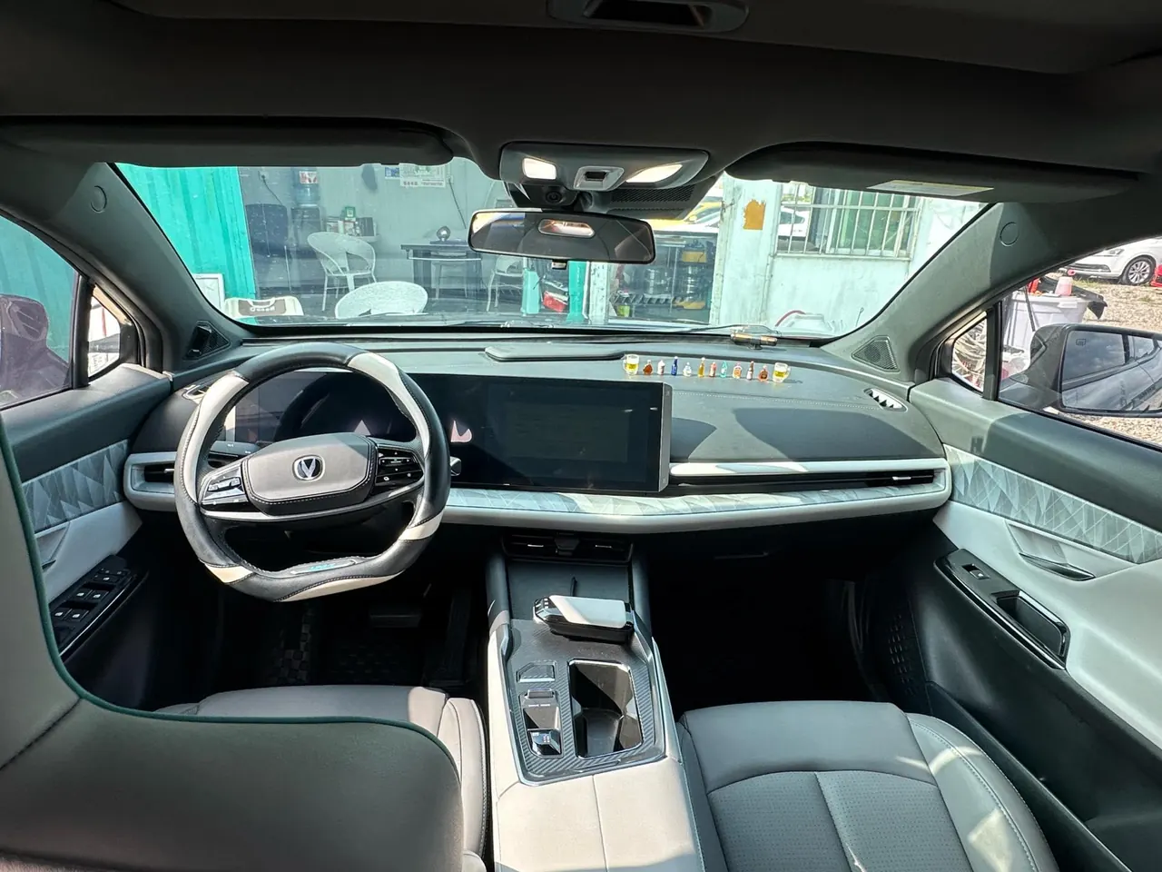 Chang 'an 2023 UNI-T 1.5T Premium Automatic Gear 6