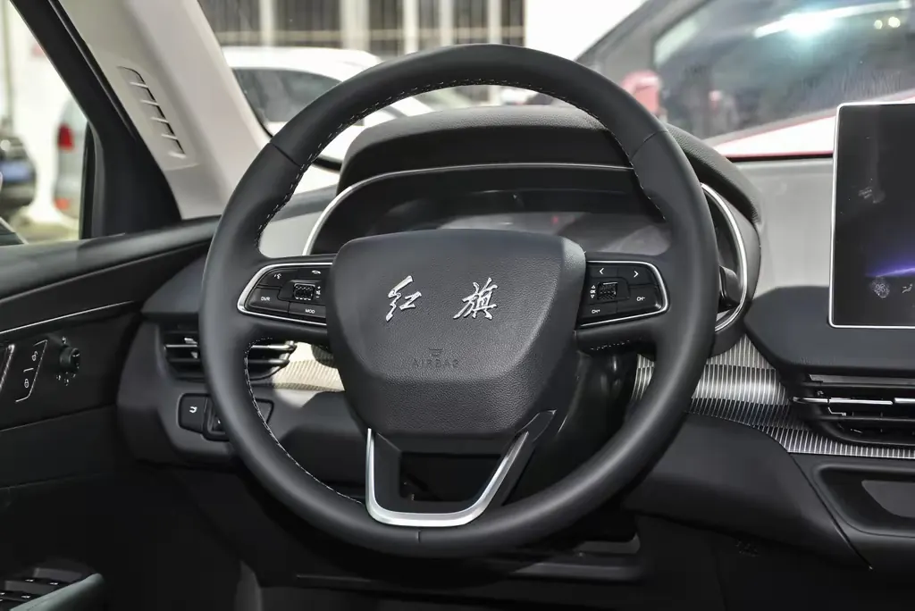 HongQi 2022 E-QM 5 431km Charging Enjoy Edition Automatic Gear 6