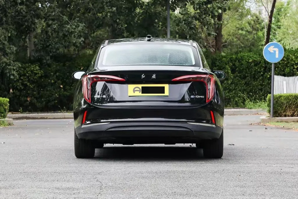 HongQi 2022 E-QM 5 431km Charging Enjoy Edition Automatic Gear 8