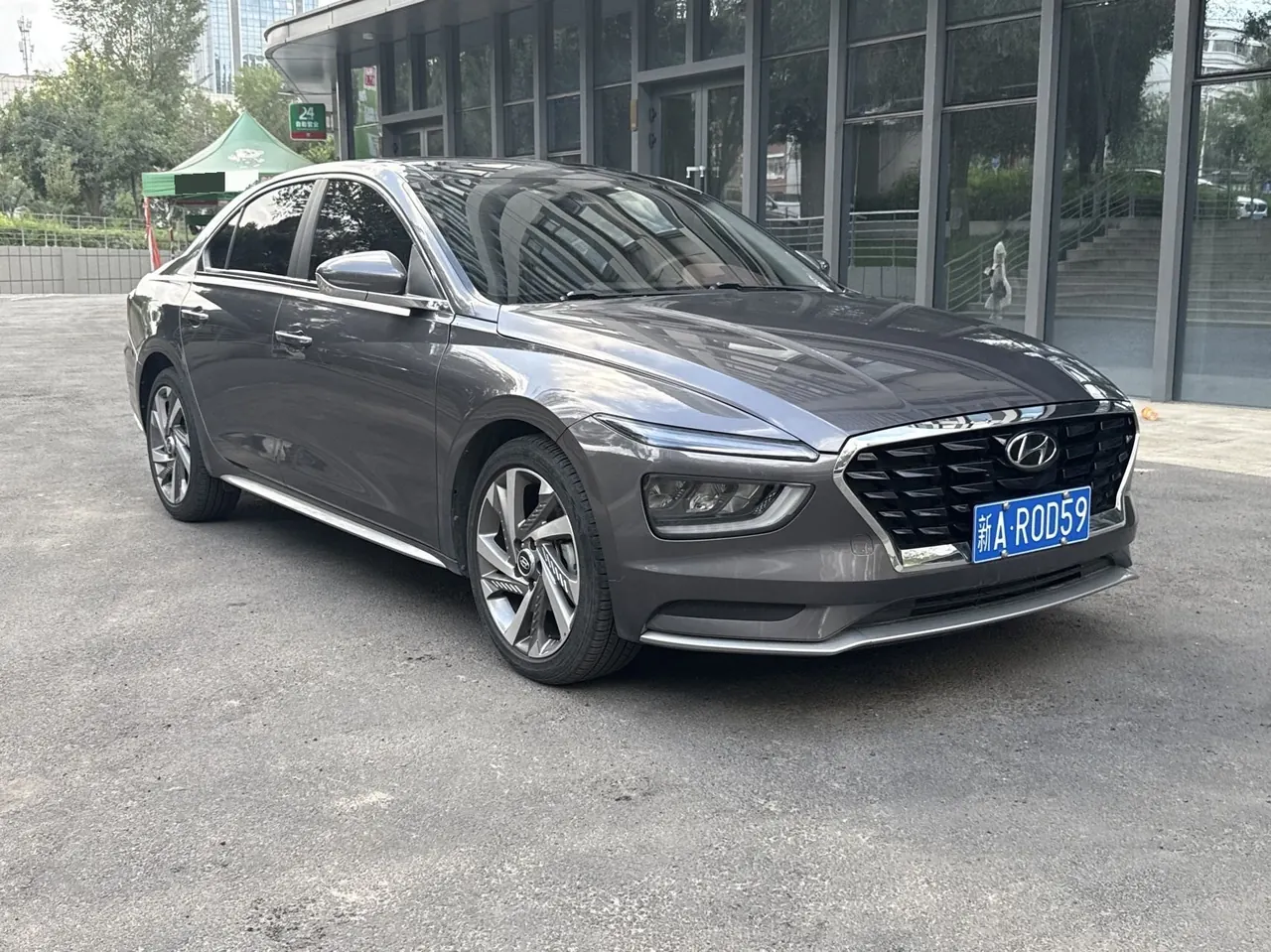 Hyundai 2021 Name Figure 1.8 Stepless LUX Premium Edition Automatic Gear 8