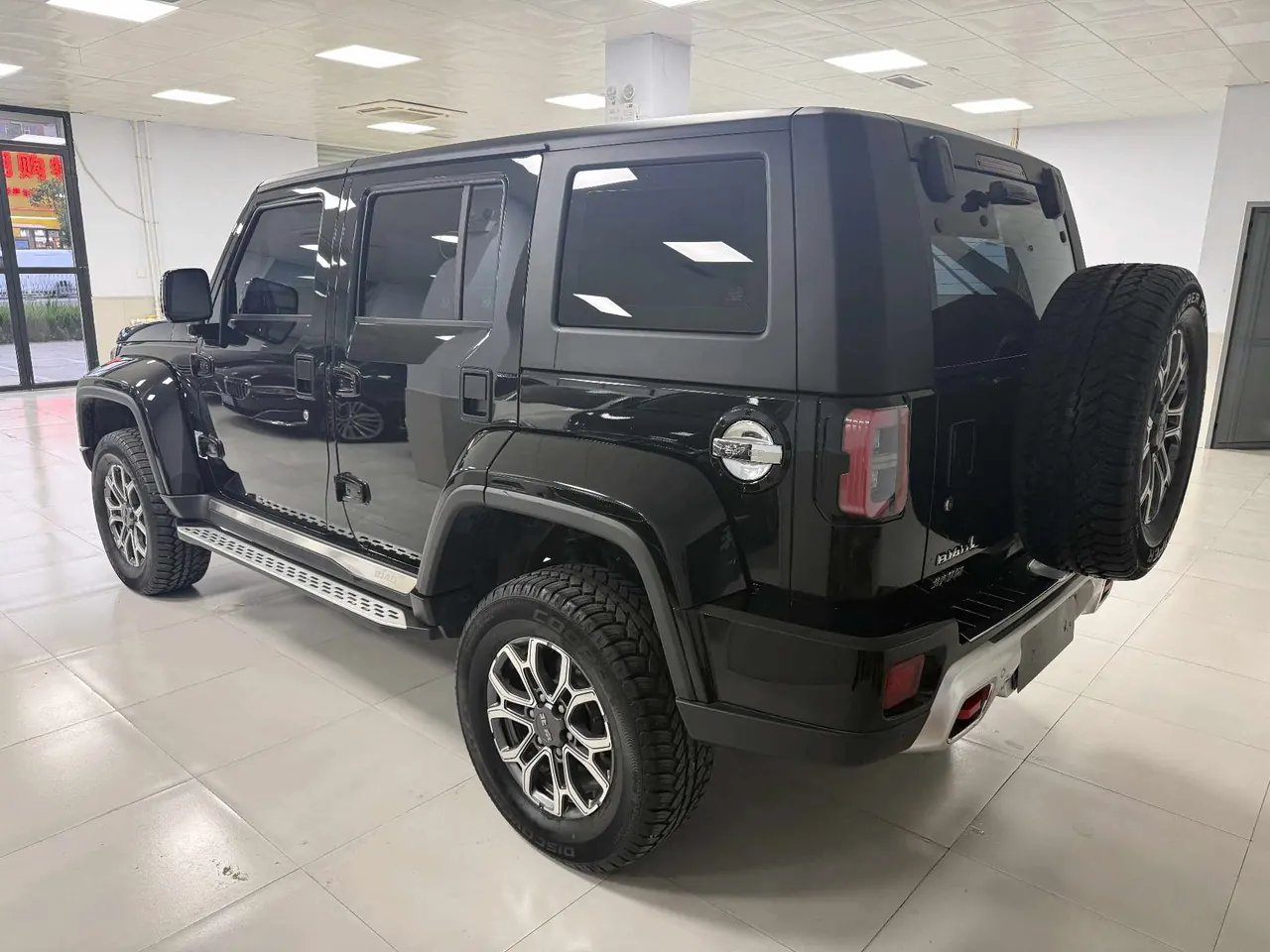 Beijing 2023 BJ40 2.0T 4-wheel drive city hunter version chivalrous automatic gear 6