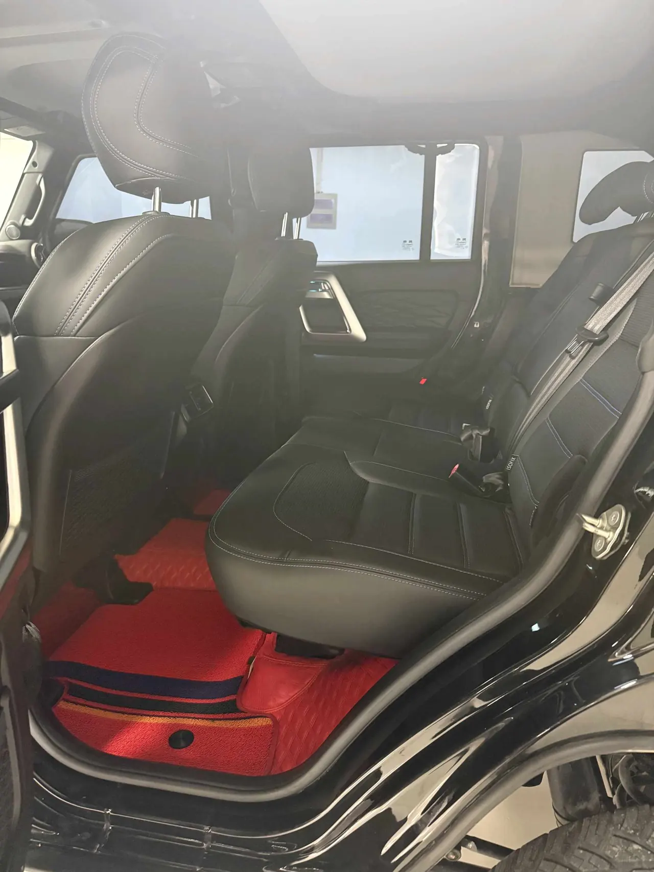 Beijing 2023 BJ40 2.0T 4-wheel drive city hunter version chivalrous automatic gear 8