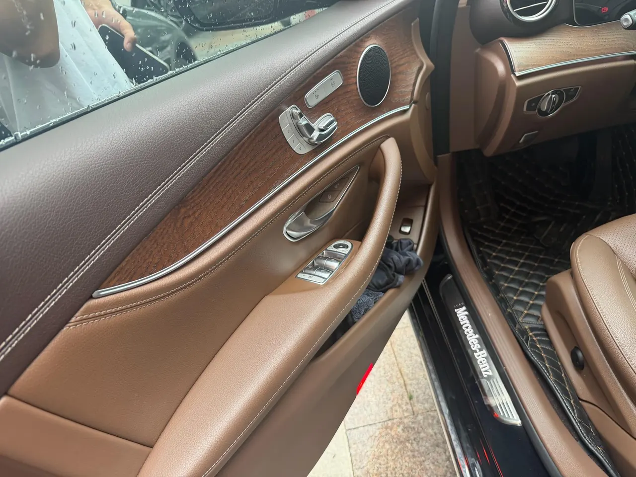Mercedes Benz E-Class 2023 E 300 L 2.0T Fashion Automatic Gear 3