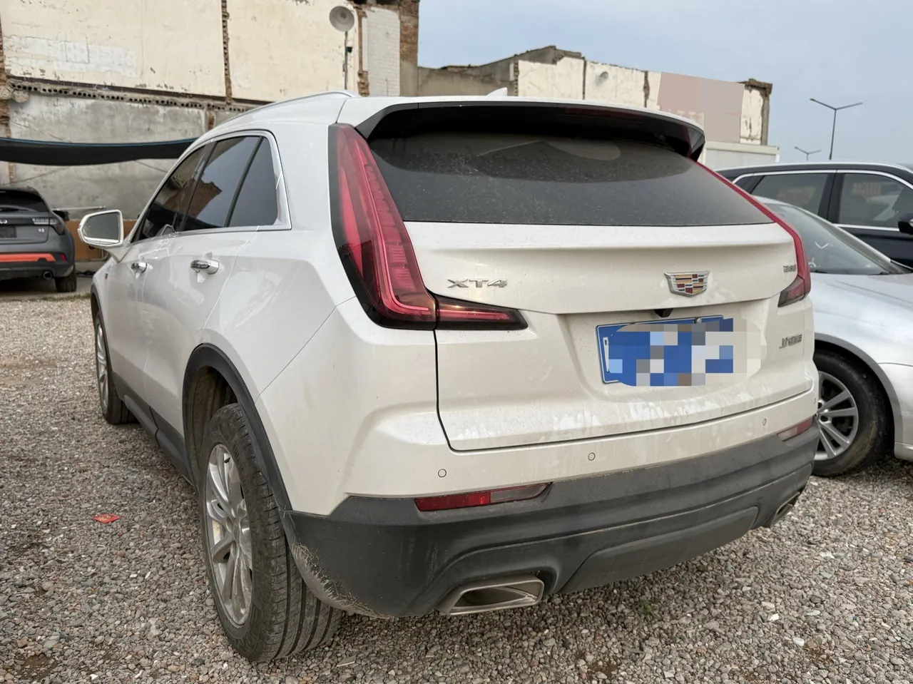 Cadillac 2022 XT4 48V 2.0T 28T Two-Drive Fashion Automatic Gear 2