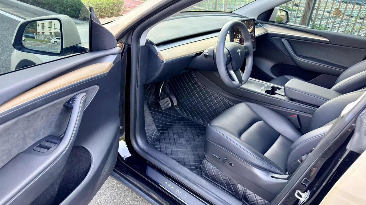 Tesla 2022 Model Y rear-wheel drive version automatic transmission 15