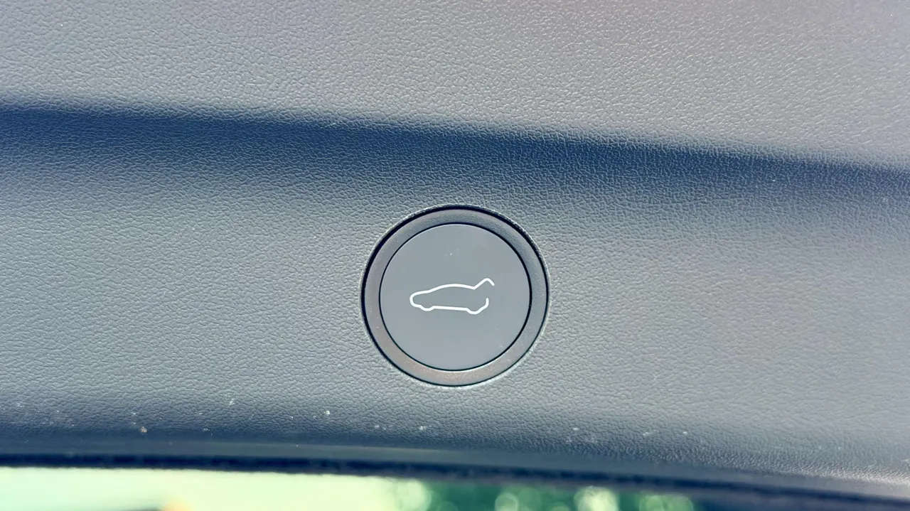 Tesla 2022 Model Y rear-wheel drive version automatic transmission 8