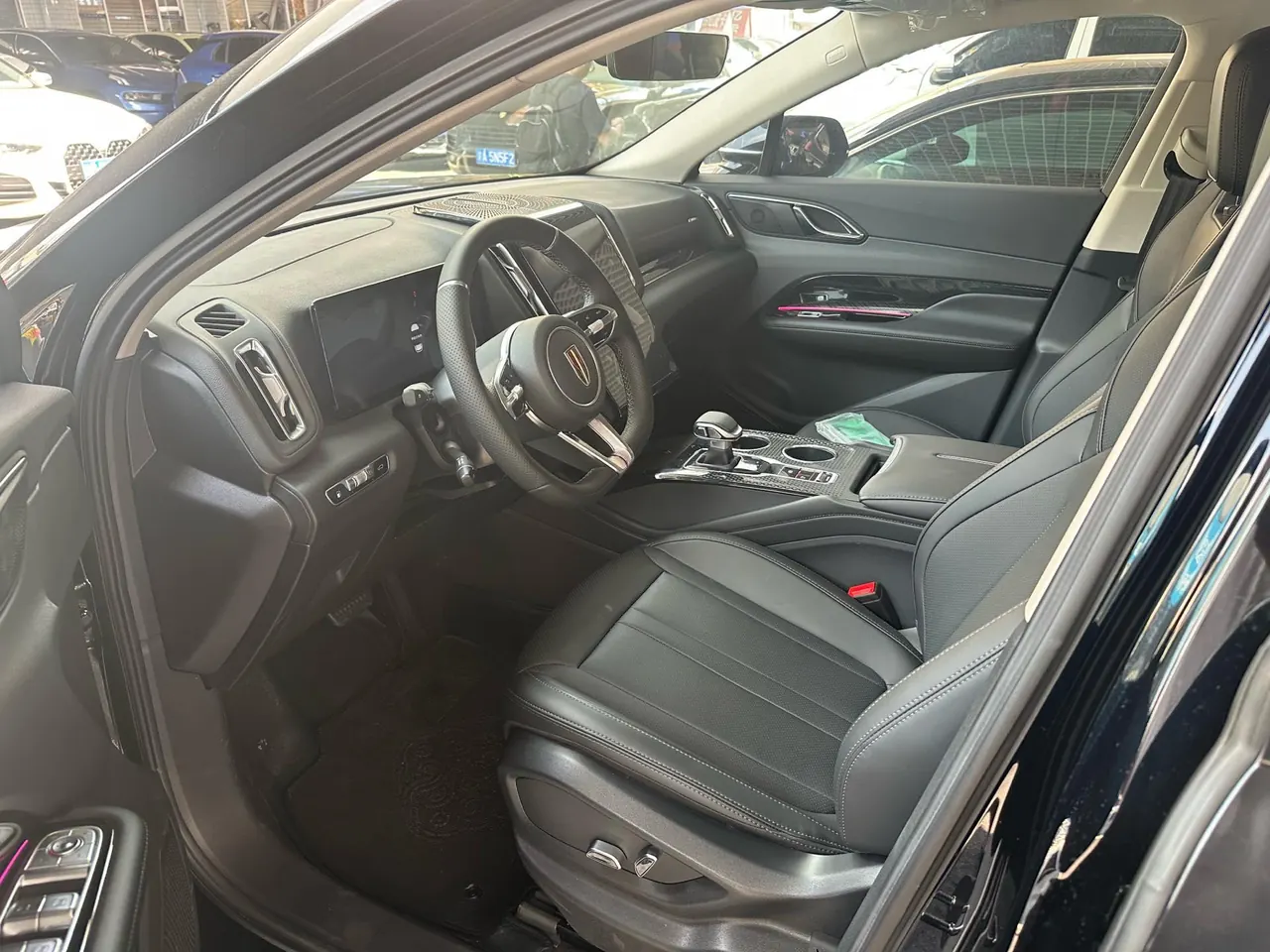 HongQi 2024 HS3 PHEV 1.5T 115km Strong Edition Automatic Gear 3