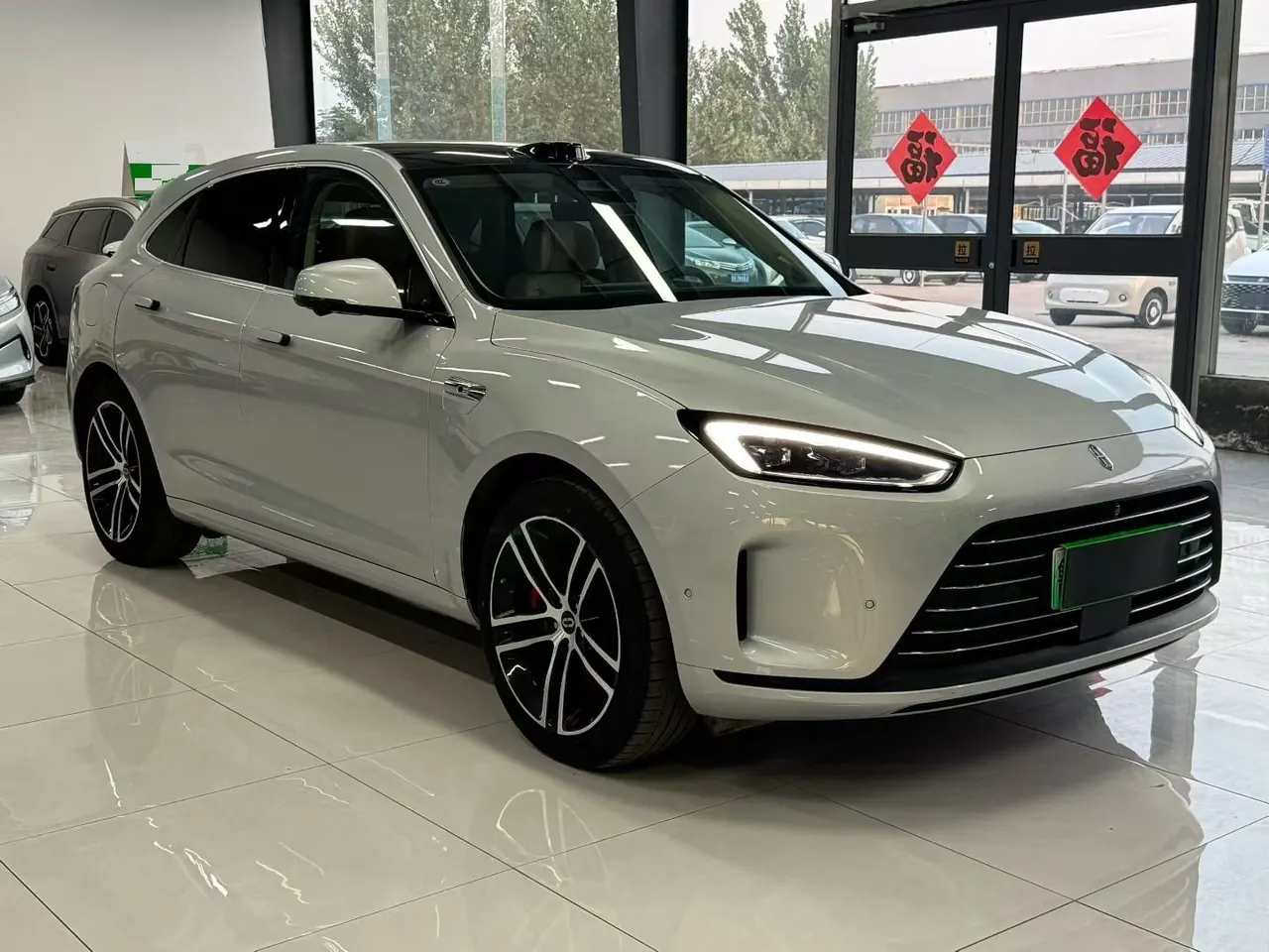 AITO 2023 AITO M5 extended range four-wheel drive intelligent driving version automatic gear 3