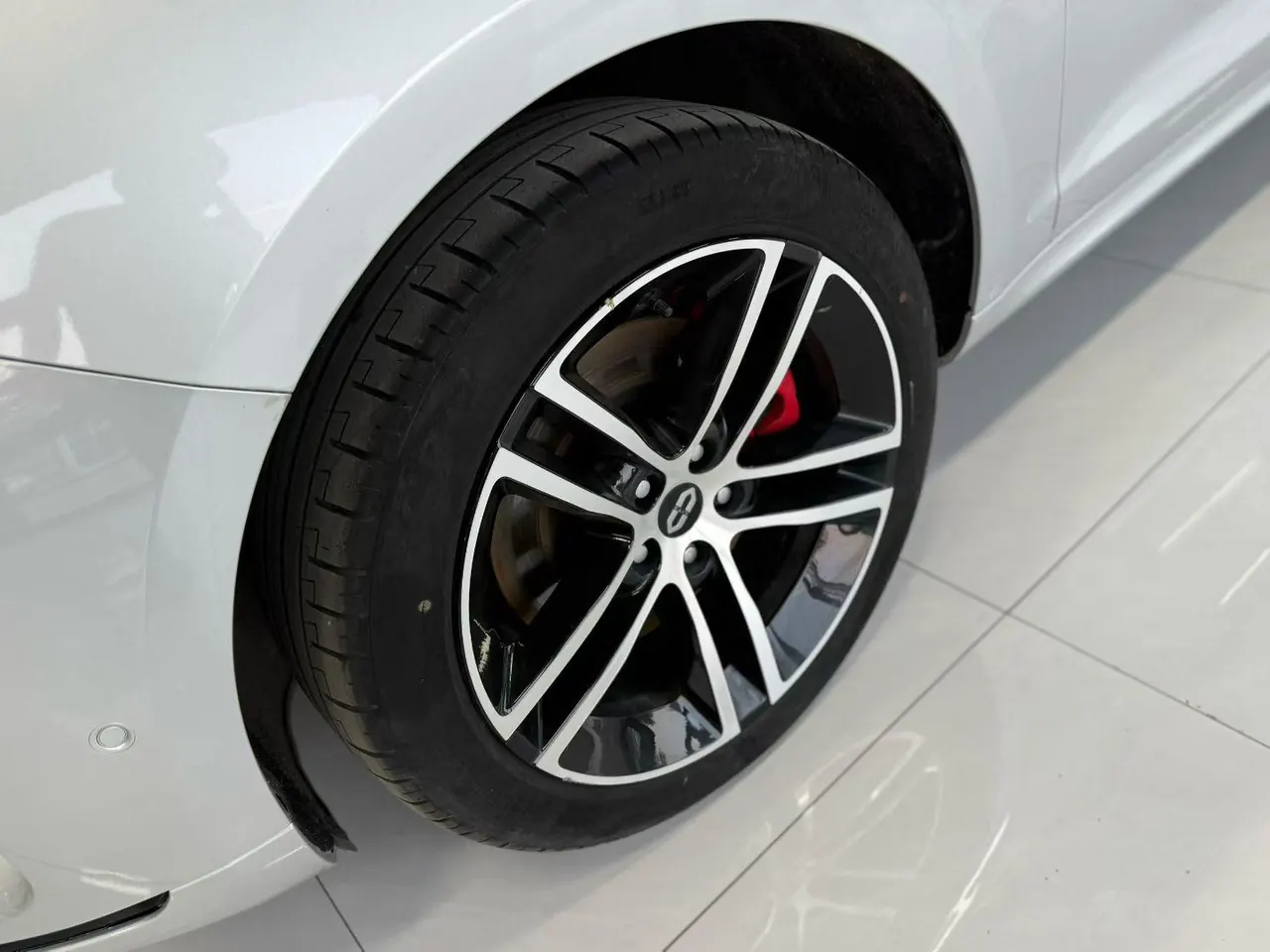 AITO 2023 AITO M5 extended range four-wheel drive intelligent driving version automatic gear 5