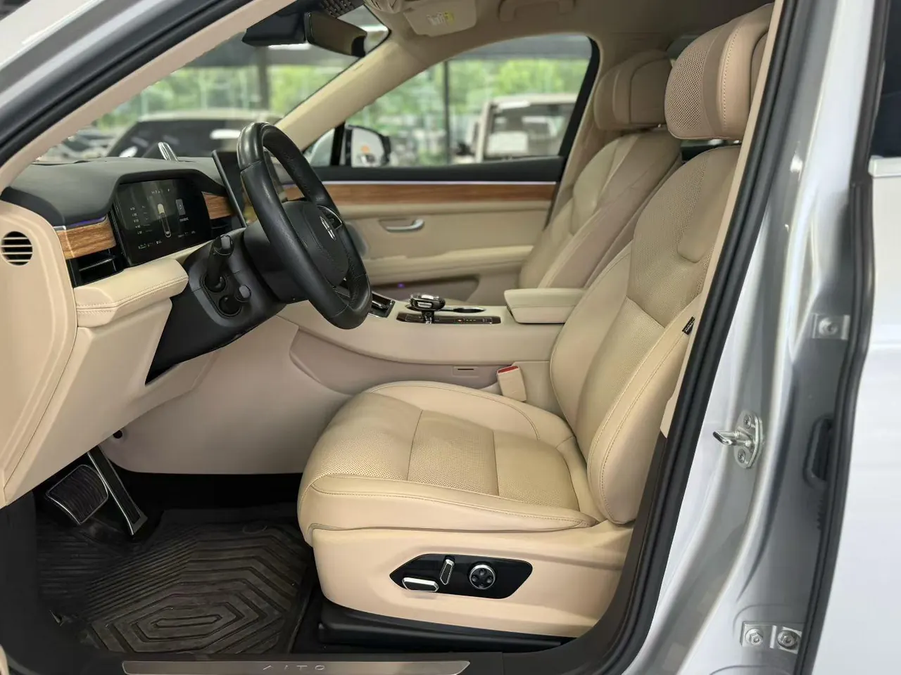 AITO 2023 AITO M5 extended range four-wheel drive intelligent driving version automatic gear 7