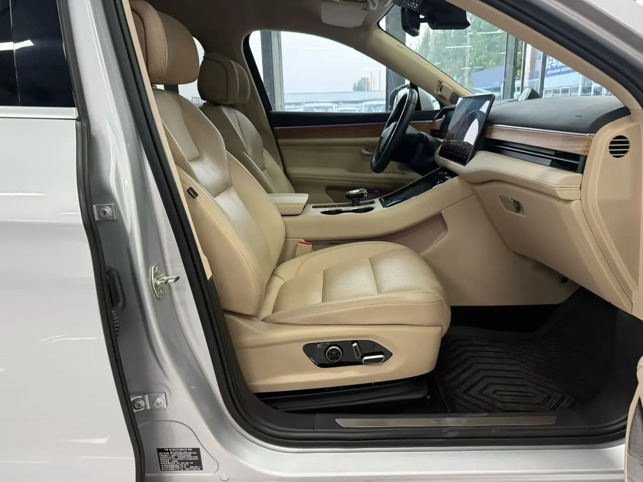 AITO 2023 AITO M5 extended range four-wheel drive intelligent driving version automatic gear 9