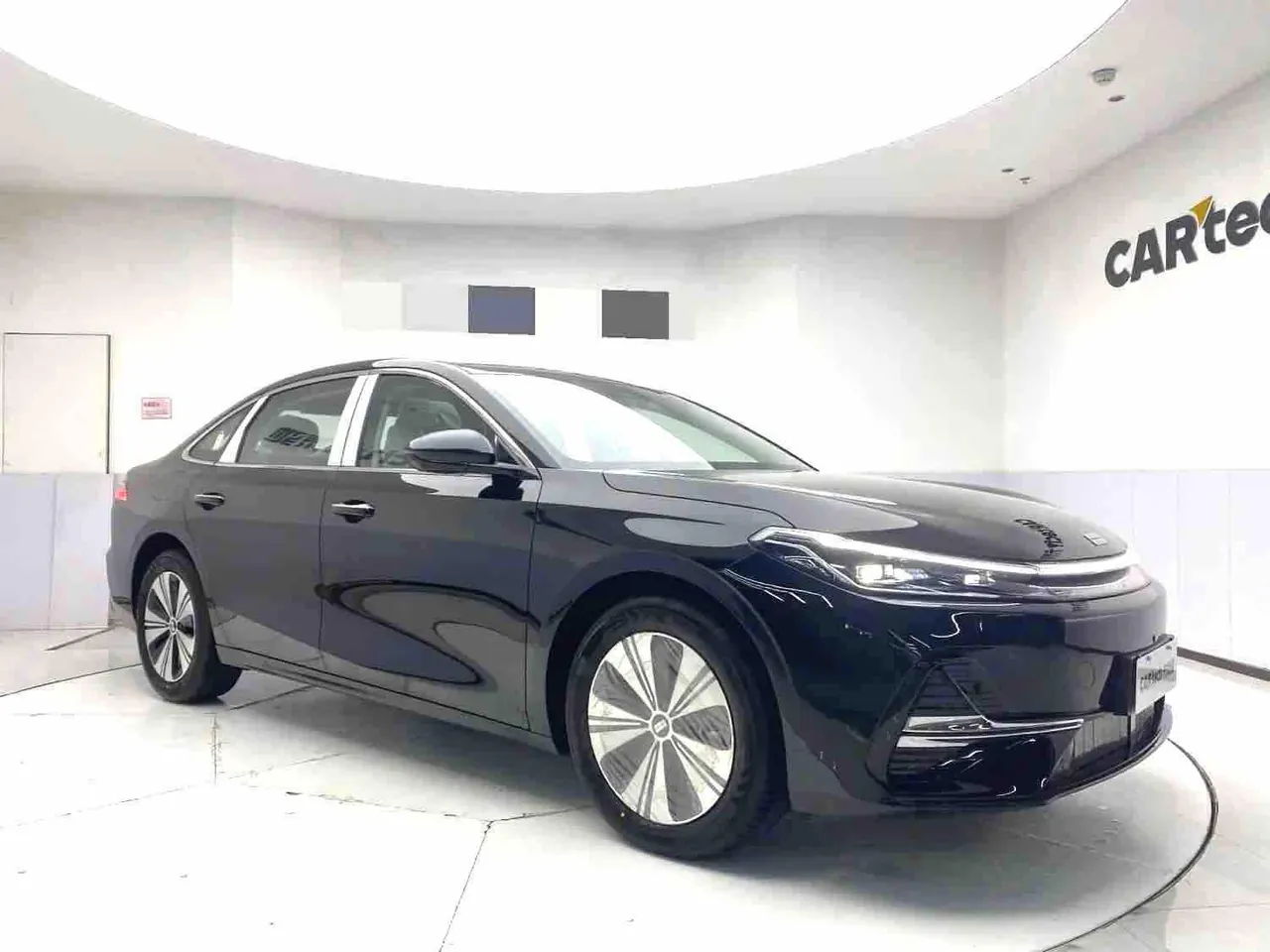 Geely Galaxy 2025 A7 EM-i 1.5 150km Premium Edition Automatic Gear 3