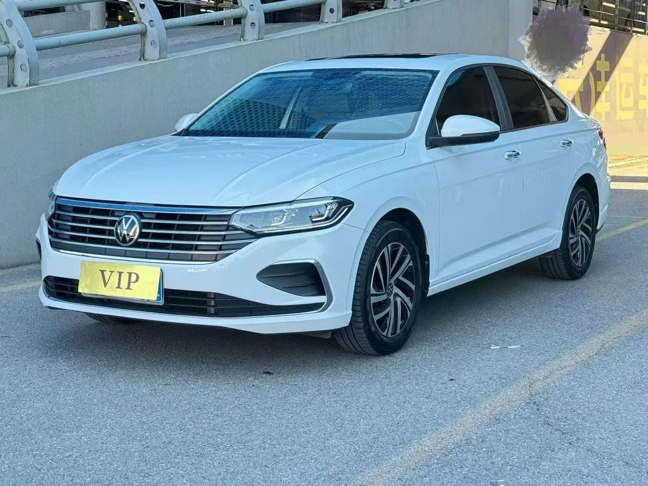 Open image lightbox: Volkswagen 2023 Lavida 1.4TSI 280TSI Full Escape Automatic Gear