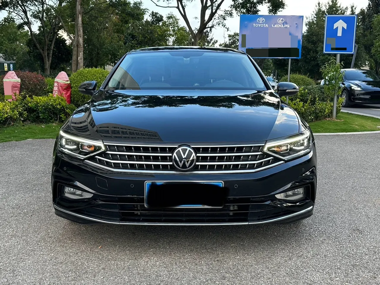 Volkswagen 2023 Magotan 2.0TSI 330TSI 2 million Commemorative Edition Leading Automatic Gear 2