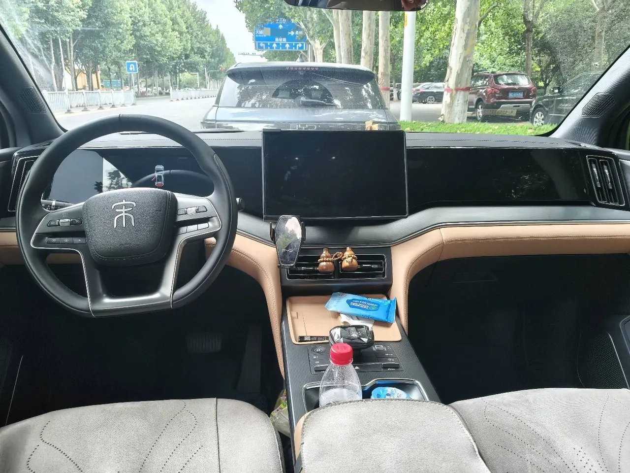 BYD 2024 Song L DM-i 1.5 Stepless 112km Leading Automatic Gear 3