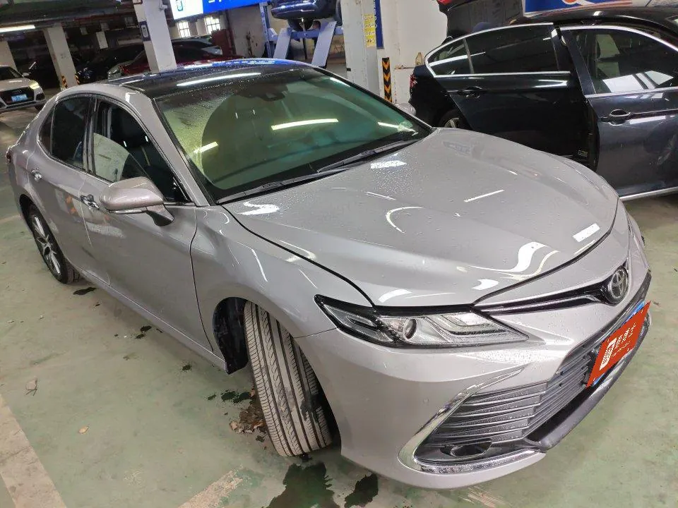 Toyota 2021 Camry 2.5G Deluxe Edition Automatic Gear 2