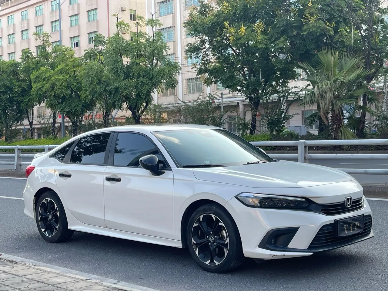 Honda 2022 Civic 1.5T Stepless 240TURBO Combustion Edition Automatic Gear 3