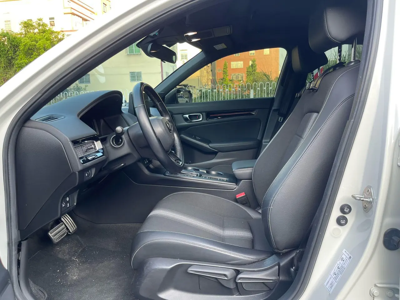 Honda 2022 Civic 1.5T Stepless 240TURBO Combustion Edition Automatic Gear 4