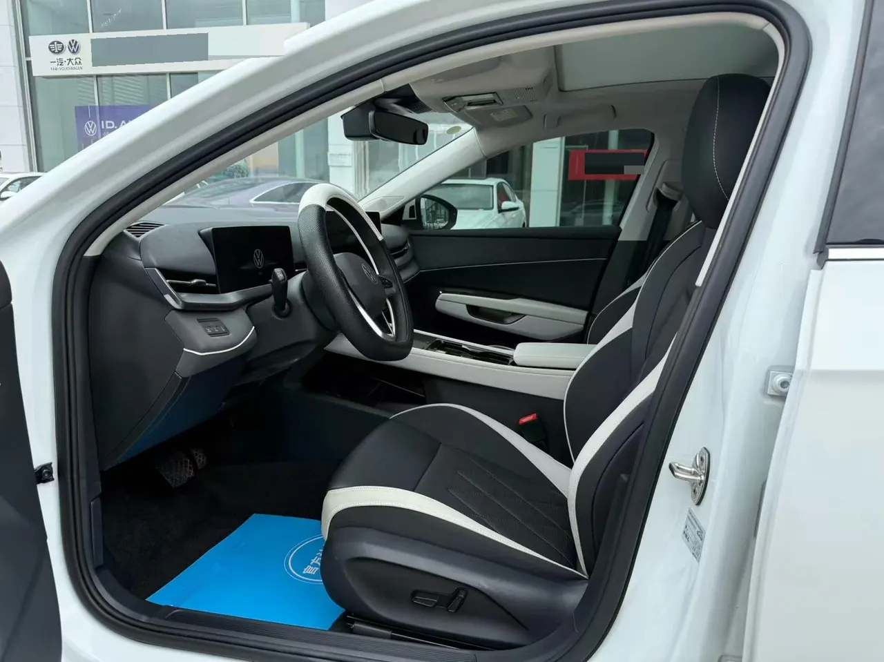 Volkswagen 2026 Sagittarius L 1.5TSI 300TSI Elite Automatic 6