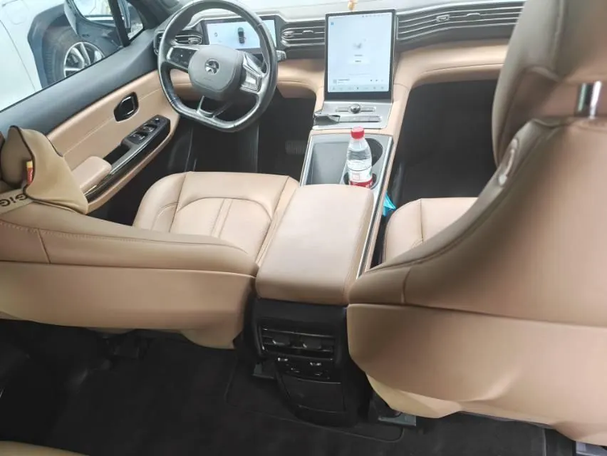 NIO 2020 ES 6 610KM Performance Edition Automatic Gear 4