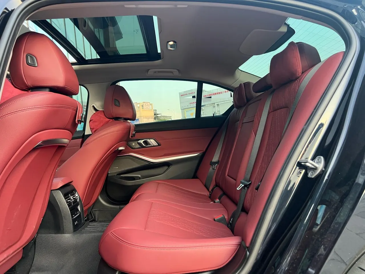 BMW 2025 i3 eDrive 40 L obsidian night sports suit automatic gear 8