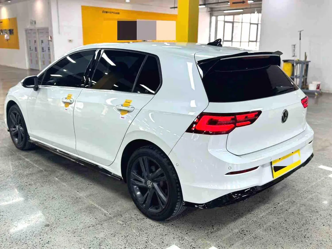 Volkswagen 2023 Golf 8 R-Line 1.4TSI 280TSI Lite Automatic 7