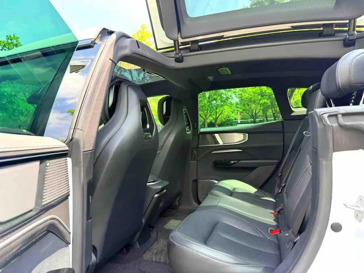 HiPhi 2023 HiPhi Y 560km Pioneer Edition Automatic Gear 6