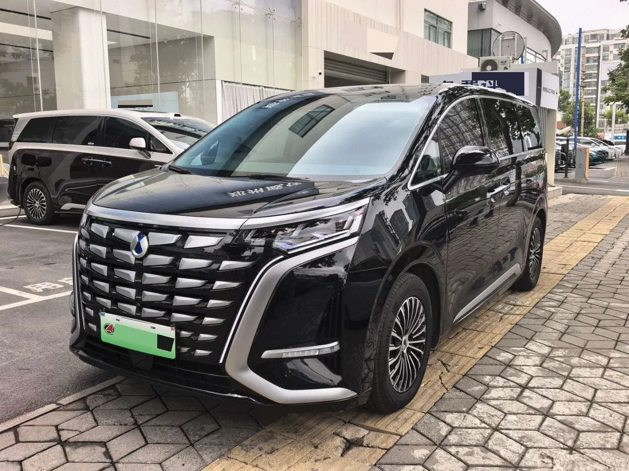 Open image lightbox: Denza 2022 Denza D9 DM-i 1.5T stepless 970 four-wheel drive flagship automatic gear