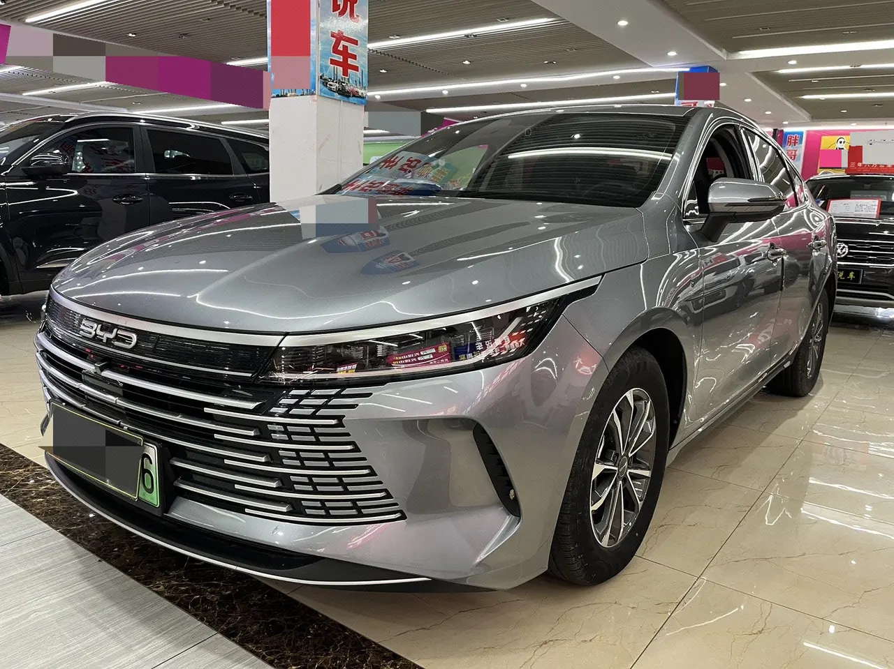 打开图片灯箱:BYD 2024 destroyer 05 DM-i 1.5 stepless glory version 55KM luxury automatic gear