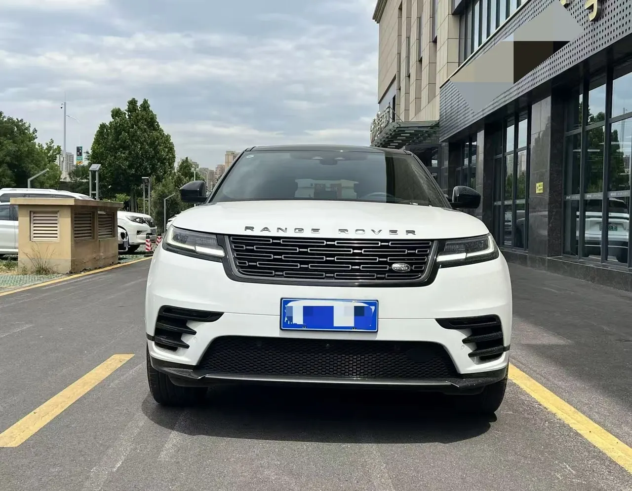 Land Rover Range Rover Star Pulse (Imported) 2024 Range Rover Star Pulse 2.0T Dynamic SE Automatic Gear 2