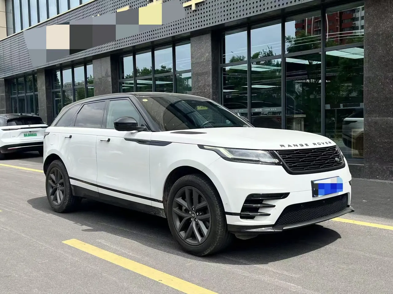 Land Rover Range Rover Star Pulse (Imported) 2024 Range Rover Star Pulse 2.0T Dynamic SE Automatic Gear 3