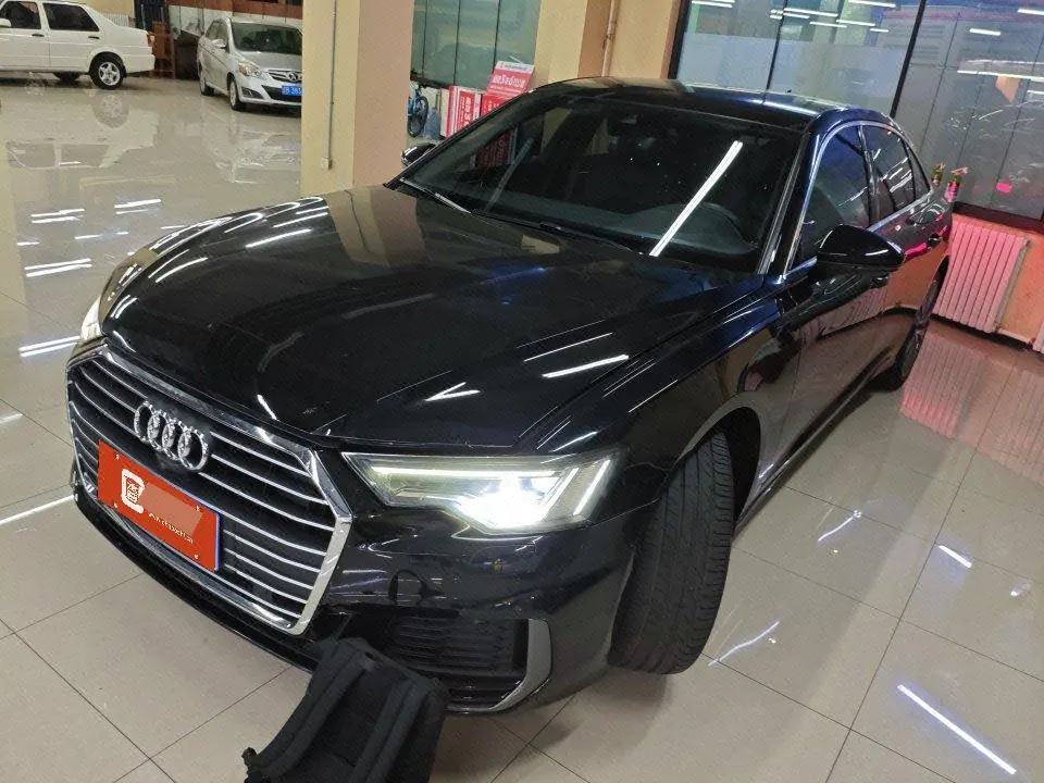 打开图片灯箱:Audi 2020 A6L 48V 3.0TFSI 55TFSI Quattro enjoy dynamic automatic transmission