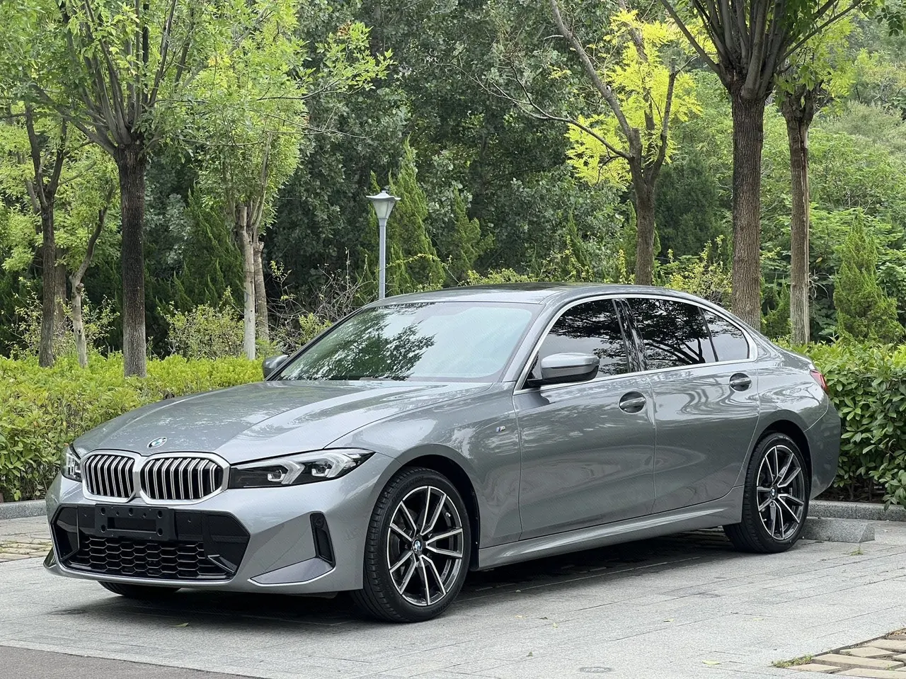 Open image lightbox: BMW 3 Series 2023 320Li 2.0T M Sports Suit Automatic Gear
