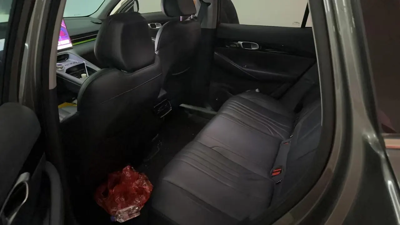 Geely Galaxy 2024 E 5 530km Discovery Edition Automatic Gear 5