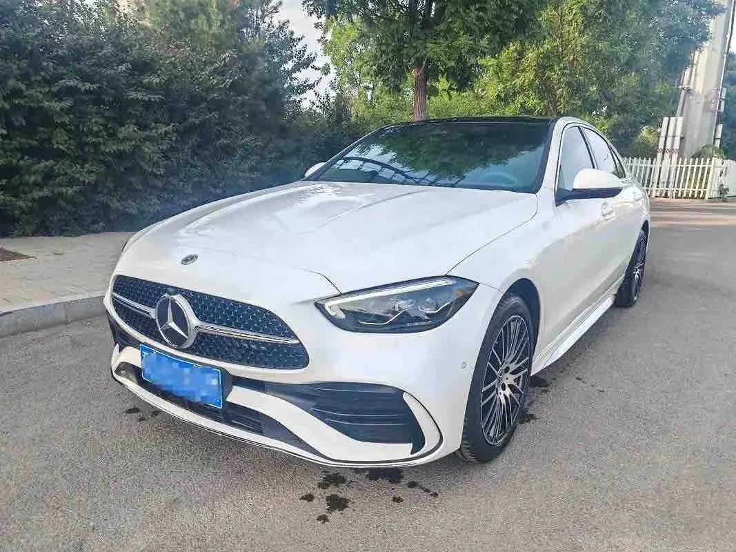 打开图片灯箱:Mercedes Benz Class C 2024 C 260 L 48V 1.5T Sports Edition Automatic Gear
