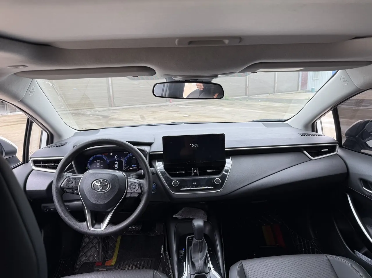 Toyota 2023 Lei Ling Shuangqing 1.8 Stepless Intelligent Electric Hybrid Deluxe Edition Automatic Gear 3