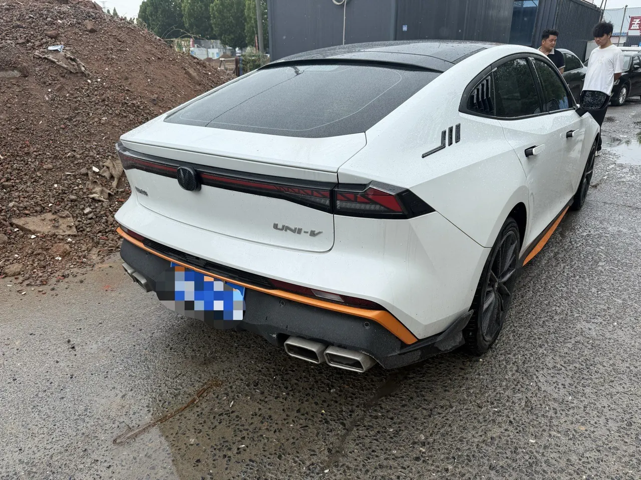 ChangAn 2024 UNI-V 1.5T Distinguished Sports Automatic 5