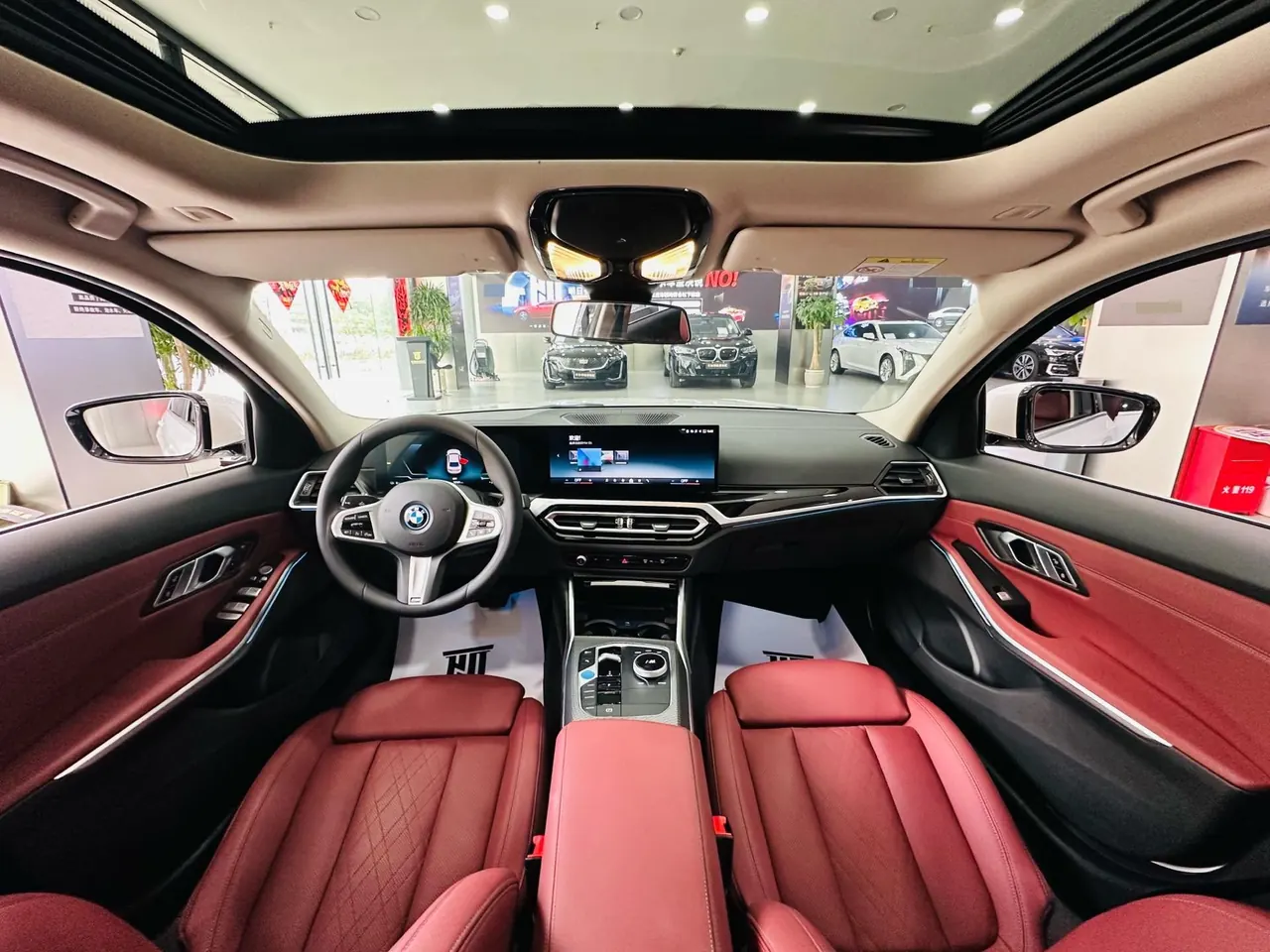 BMW 2024 i3 eDrive 35 L automatic gear 6