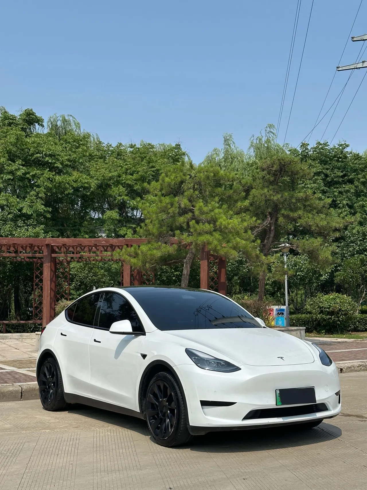Tesla 2022 Model Y rear-wheel drive version (facelift) automatic gear 4