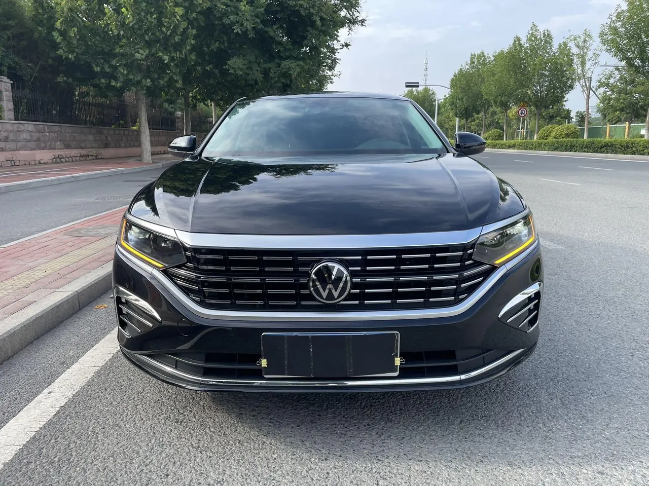 Volkswagen 2024 Passat 2.0TSI 380TSI Longteng Edition Automatic Gear 2