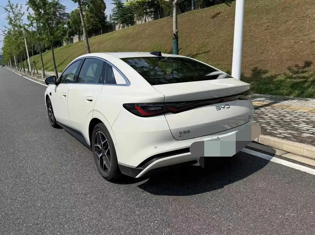 BYD 2025 seals 06 DM-i 1.5 stepless smart driving version 120KM exclusive automatic gear 2
