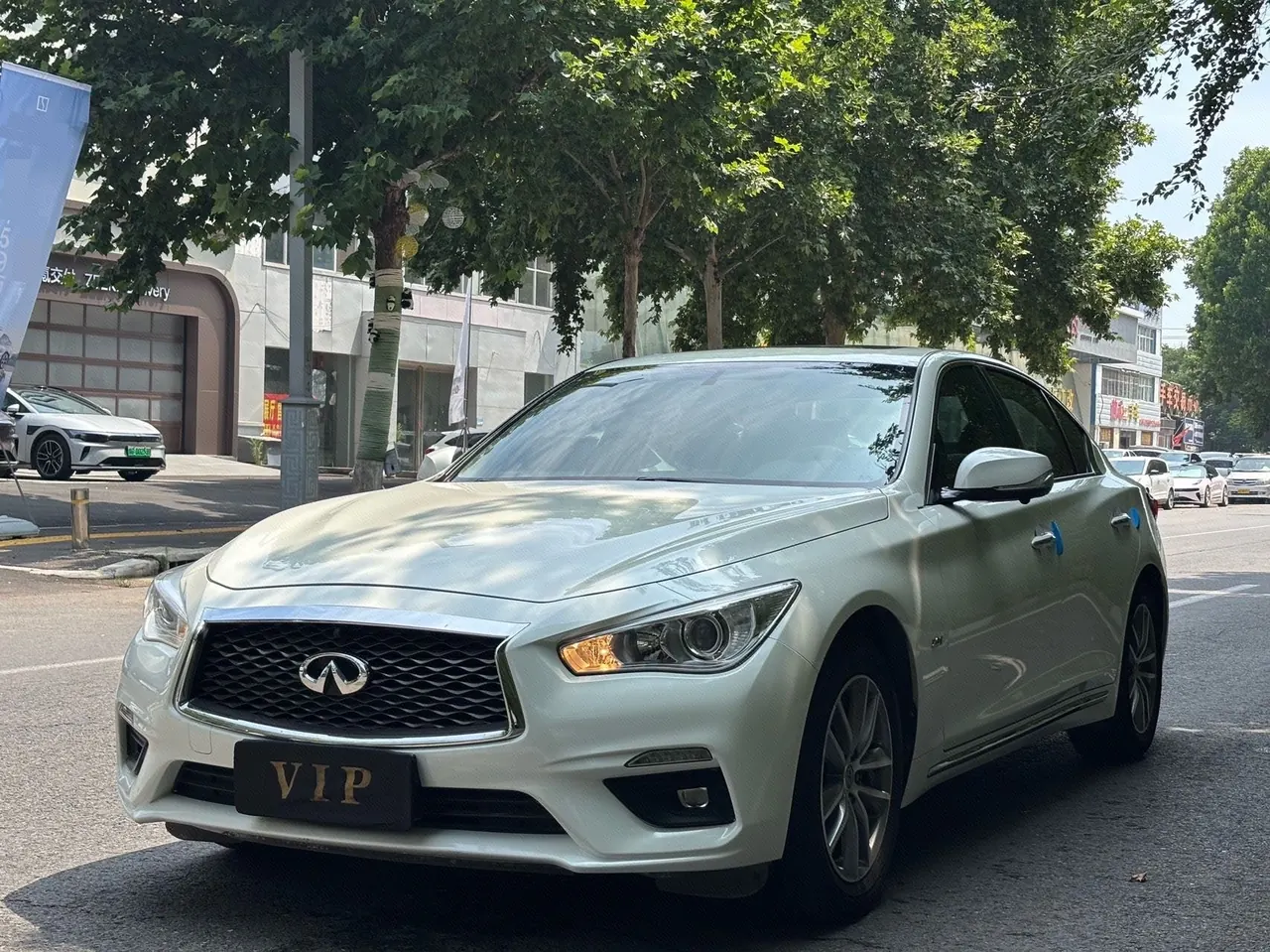 Infiniti 2022 Q50L 2.0T Comfort Edition Automatic - View 1