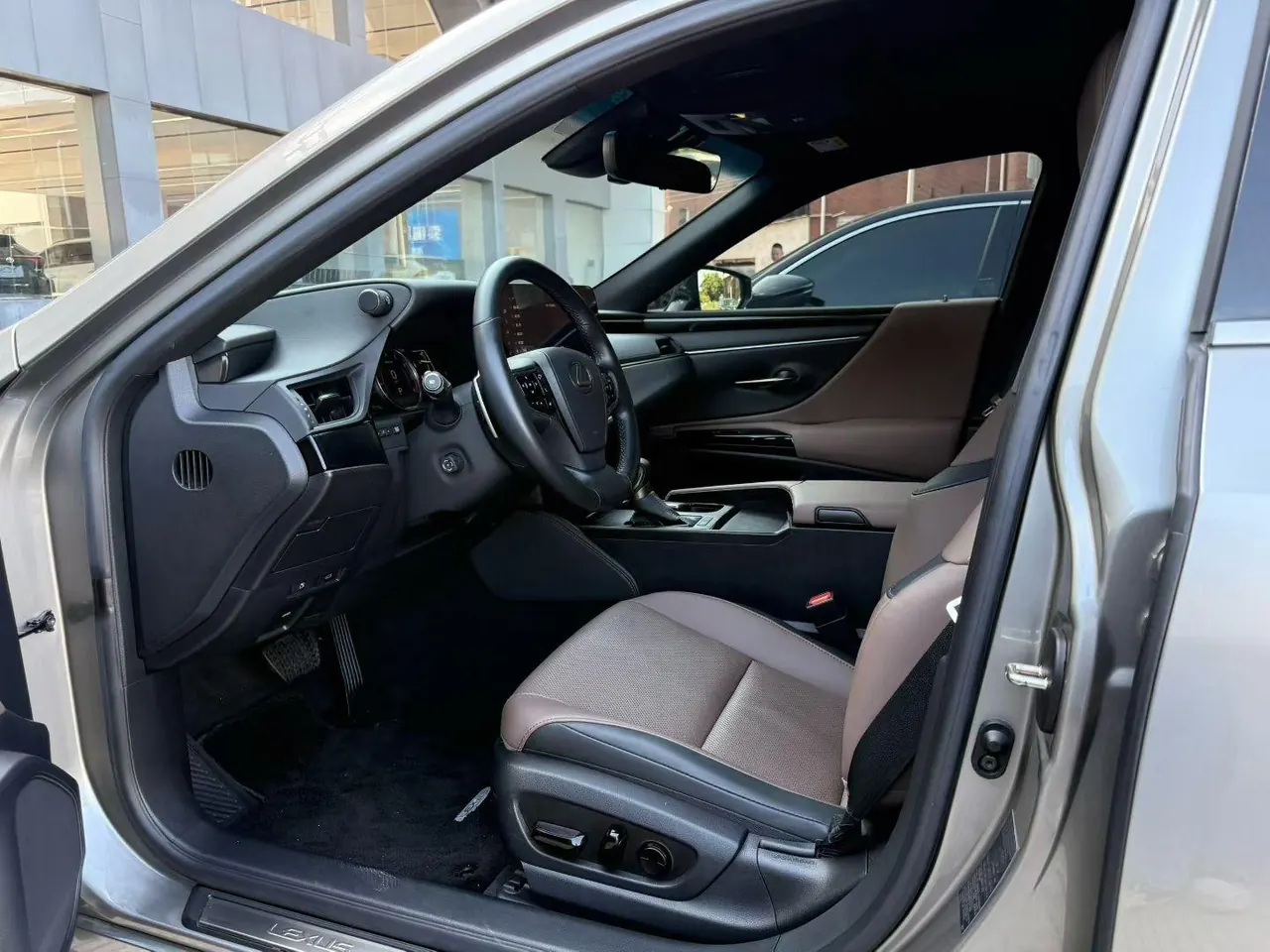 Lexus ES (Imported) 2023 ES260 2.5 Excellence Automatic Gear 2